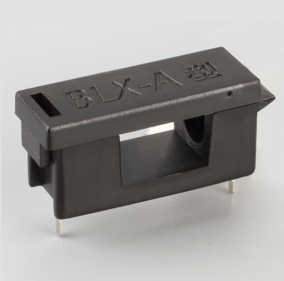 http://www.hzhinew.com/fuse-holder-fuse-box-h3-79.html